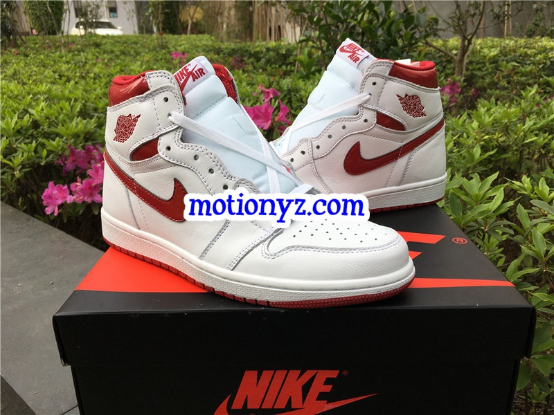 Air Jordan 1 High OG Metallic Red